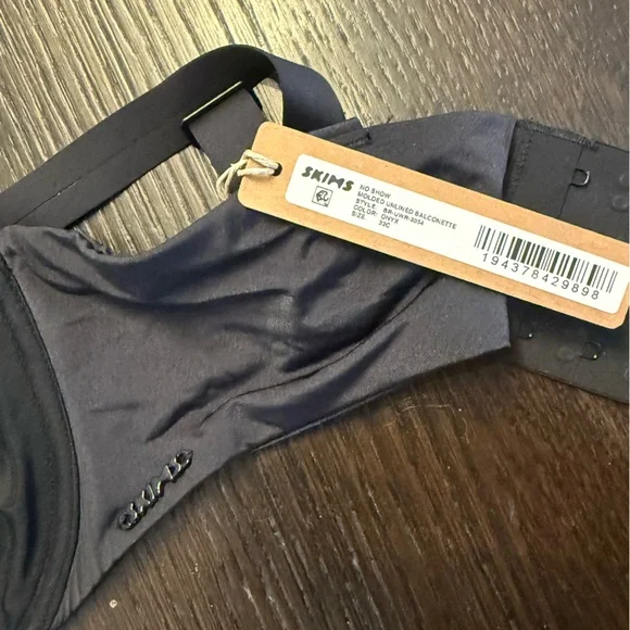 SKIMS Women's Black Unlined Balconette Bra - Picture 6 of 6